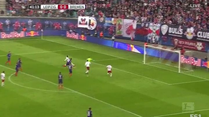 Keita polomio kičmu igračima Werdera i postigao gol Keita polomio kičmu igračima Werdera i postigao gol