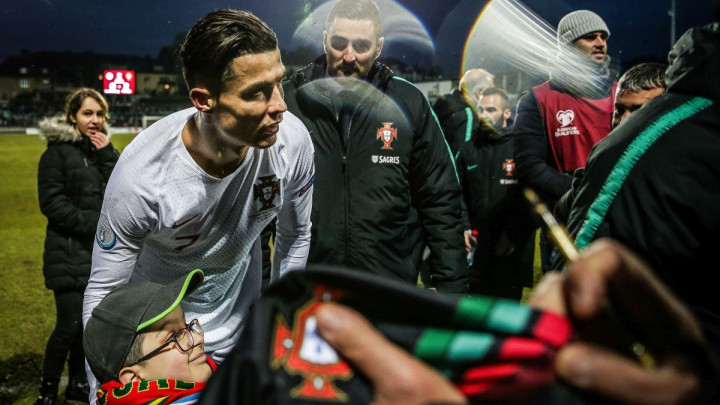 Cristiano Ronaldo po prvi put govorio o Sarriju i spornoj izmjeni: "Iako sam bio povrijeđen..."