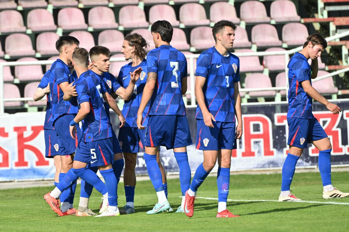 Mlada reprezentacija Hrvatske upisala još jedan trijumf Mlada reprezentacija Hrvatske upisala još jedan trijumf