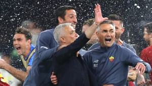 Jose Mourinho: Pritisni peticu, započni igricu 