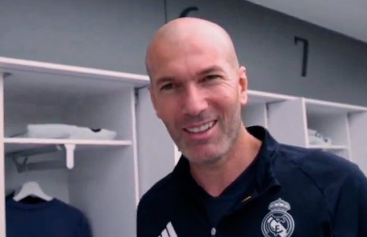 Svi su vidjeli čiji ormarić u svlačionici je zauzeo Zidane, a on poručio: "Nemamo isti broj godina..
