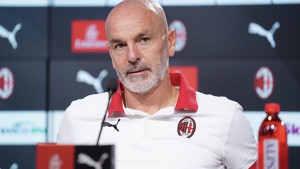 Milan napada, Pioliju stiže SMS: U momentu zanijemio, sa stadiona otišao u suzama