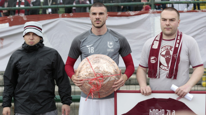 Mujakićev dirljivi oproštaj od Bordo kluba: Sve sam ti dao voljeno moje Sarajevo