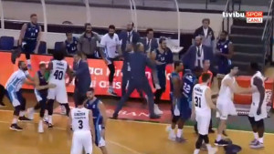 Frka u Istanbulu: Košarkaši padali kao muhe pred nigerijskim gorostasom