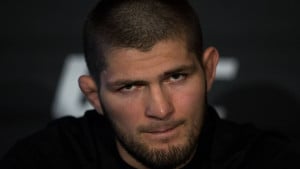 Ljudi u nevjerici gledaju koga je Khabib primio u dvoranu - To je vlasnik najsramotnijeg poteza ikad