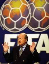 Blatter na meti kritika u Engleskoj