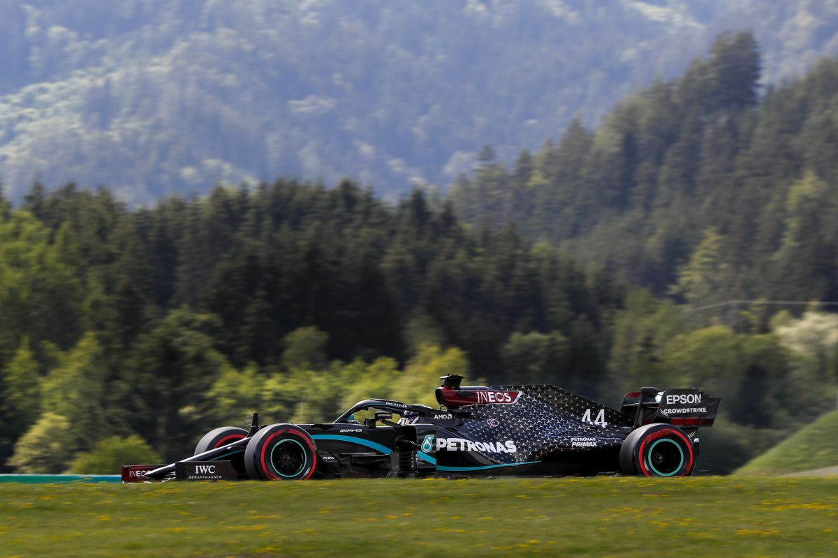Hamilton prvi, Bottas drugi, katastrofa Ferrarija Hamilton prvi, Bottas drugi, katastrofa Ferrarija