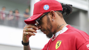 Lewis Hamilton razočaran Ferrarijevim kiksom: "Odličan tempo, ali sve je palo u vodu zbog kočnica"