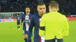 Kamera pokazala šta je radio Mbappe dok je sudija isključivao Neymara