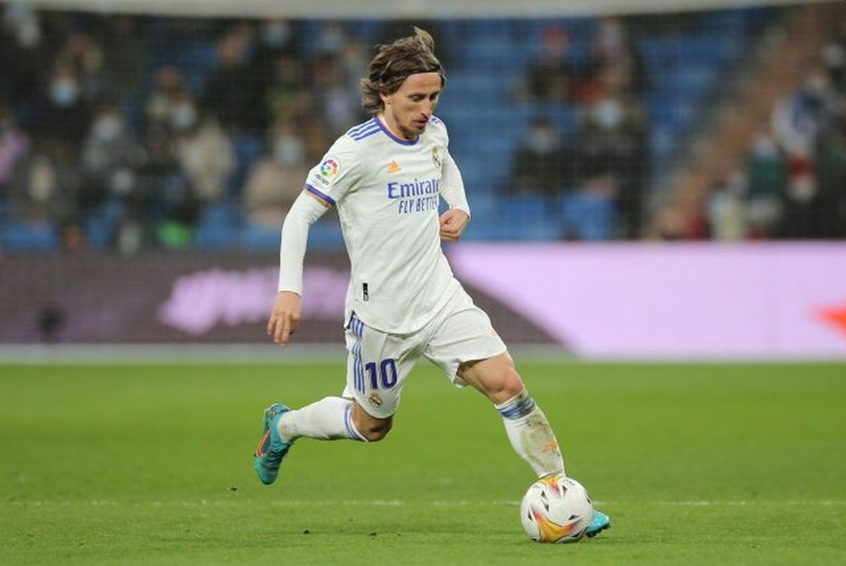 Modrić nikada nije dobio ovakve kritike: "On ne postoji, istopljen je, izvan igre je...." Modrić nikada nije dobio ovakve kritike: "On ne postoji, istopljen je, izvan igre je...."