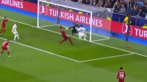 Kao da Real juri rezultat: Prvo je Alisson nevjerovatnom odbranom spasio Redse, a onda muk