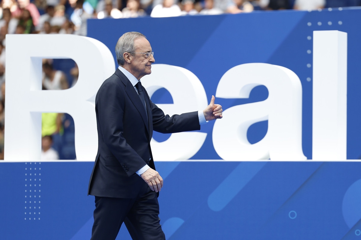 Florentino Perez još jednom koristi svoju moć - Iz Liverpoola besplatno dolazi "kapitalac" Florentino Perez još jednom koristi svoju moć - Iz Liverpoola besplatno dolazi "kapitalac"