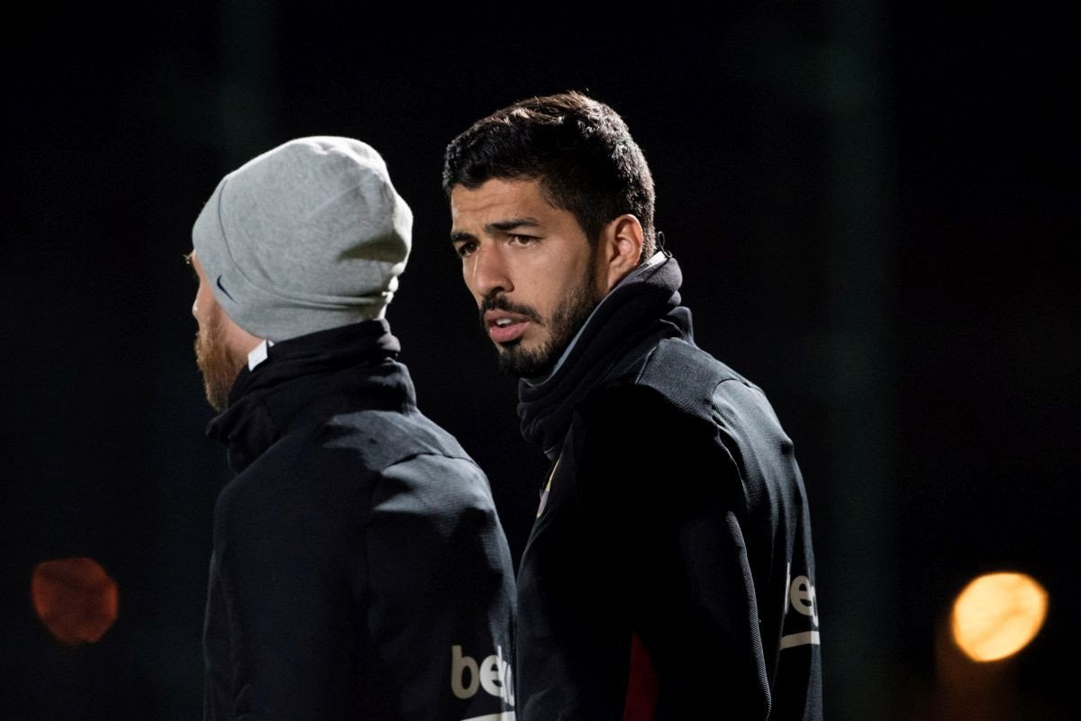 "Suarez mora položiti ispit, ne smijemo rizikovati platu od 10 miliona eura zbog B1 diplome" "Suarez mora položiti ispit, ne smijemo rizikovati platu od 10 miliona eura zbog B1 diplome"