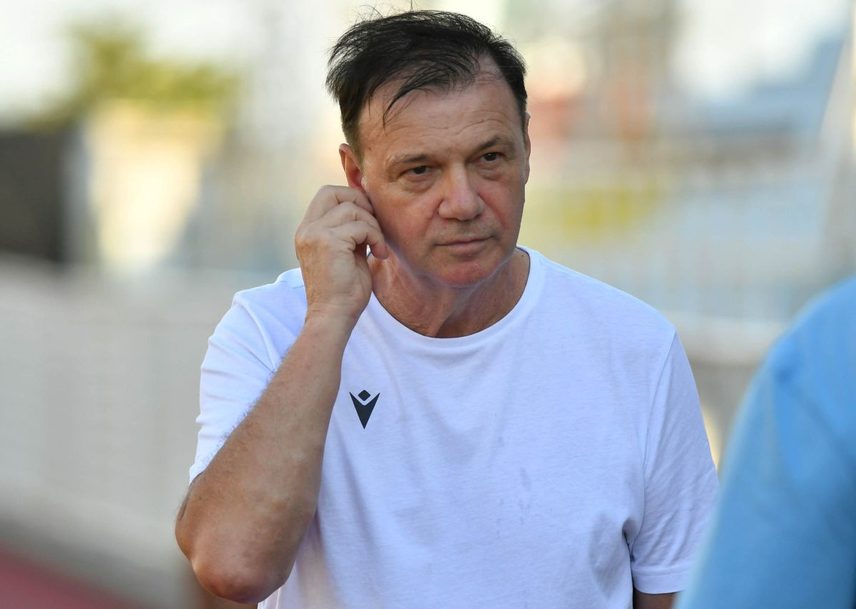 Slavni trener priredio šamar hrvatskom fudbalu, ljudi ne vjeruju šta je nosio na današnjoj utakmici Slavni trener priredio šamar hrvatskom fudbalu, ljudi ne vjeruju šta je nosio na današnjoj utakmici