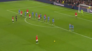 Manchester United u pokušaju da izvede uigrani slobodnjak - Na kraju im se smijao cijeli stadion