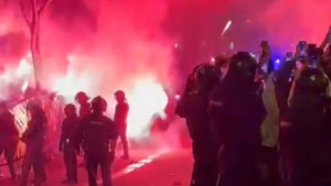 Haos pred utakmicu: Navijači Barcelone napali autobus sa igračima Atletico Madrida!