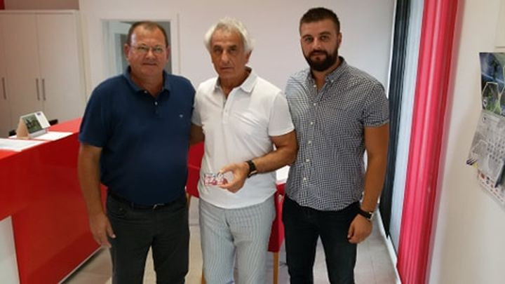 Vahid Halilhodžić posjetio Velež i donirao 10.000 eura