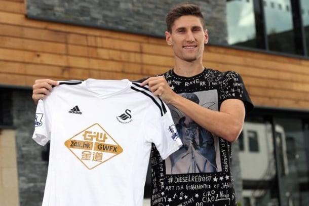 Zvanično: Fernandez u Swanseaju naredne četiri godine