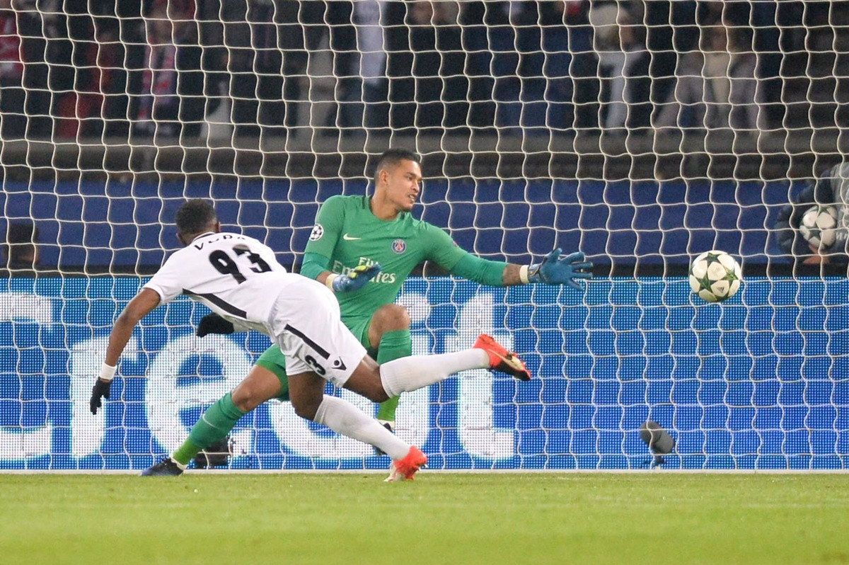 Vrijedan 2,3 miliona eura, zabijao Dinamu, PSG-u... Ferencvaros ga doveo pred meč s Borcem! Vrijedan 2,3 miliona eura, zabijao Dinamu, PSG-u... Ferencvaros ga doveo pred meč s Borcem!
