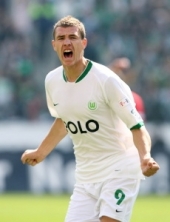 Tri gola Edina Džeke za Wolfsburgovu titulu