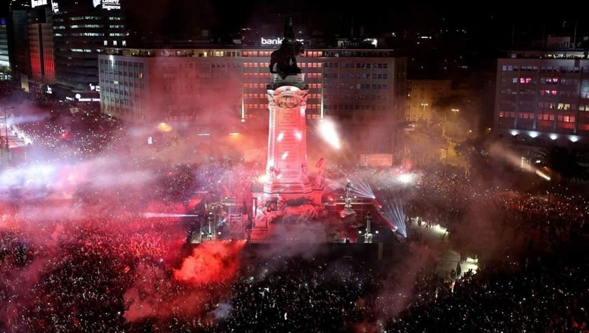 Lisabon poput Titove u crvenom: Navijači Benfice napravili slavlje za pamćenje