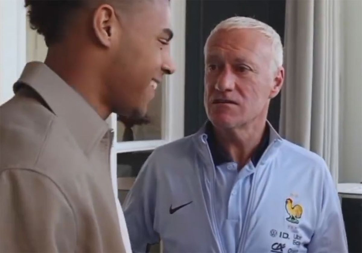 Sa smiješkom na licu zakasnio na okupljanje francuske reprezentacije, Deschamps je znao šta uraditi