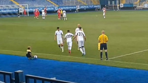 Ermin Zec ušao u igru, nekoliko sekundi kasnije zamalo postigao gol