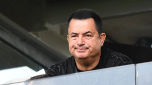 Bogati Turčin kupio velikana u regiji, pa srce mlade studentice: "Može joj biti djed"