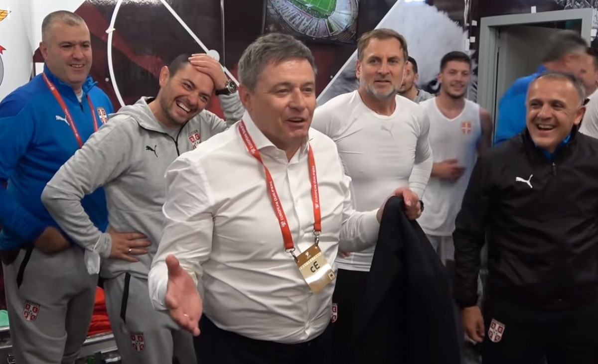 Piksi smirivao igrače da im kaže "važnu" stvar: "Da li ste normalni? Ma idite u pi*ku..."