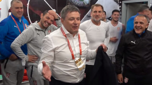 Piksi smirivao igrače da im kaže "važnu" stvar: "Da li ste normalni? Ma idite u pi*ku..."