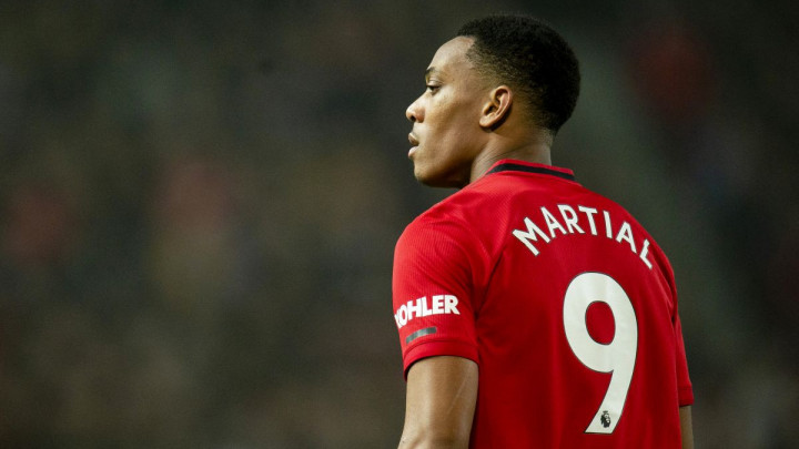 Čarobna asistencija Fernandesa i golčina Martiala za vodstvo Manchester Uniteda protiv Cityja