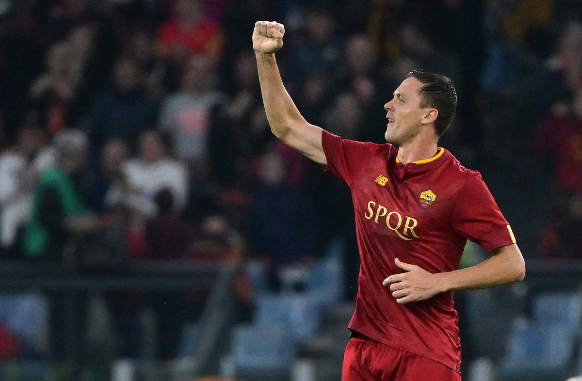 Nemanja Matić: "Vidim li nekoga da navija za Zvezdu ili Partizan, neka mi se ne javlja" Nemanja Matić: "Vidim li nekoga da navija za Zvezdu ili Partizan, neka mi se ne javlja"