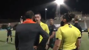 Čuveni fudbaler ekipu povukao sa terena jer je njegov igrač nazvan gejom