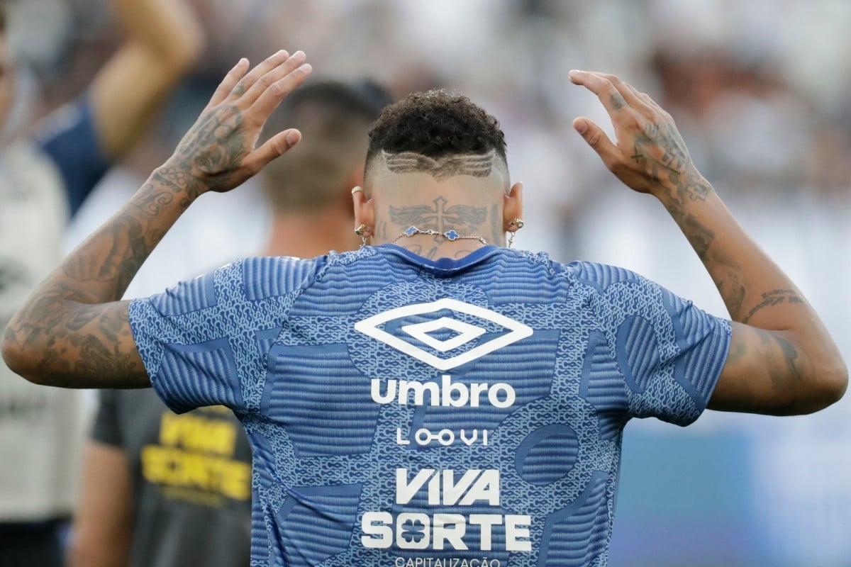 Izgleda da njegovo tijelo više ne može igrati fudbal: Ponovno je povrijeđen i propušta derbi Izgleda da njegovo tijelo više ne može igrati fudbal: Ponovno je povrijeđen i propušta derbi
