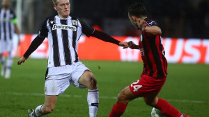 Briljira u dresu reprezentacije, odbio klubove iz Premiershipa i Bundeslige, a sada seli u MLS