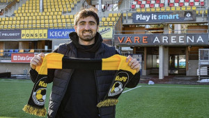 Nakon skrivanja po skloništima napustio Ukrajinu i pronašao novi klub