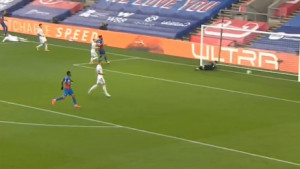 Neobjašnjiv autogol fudbalera Leedsa