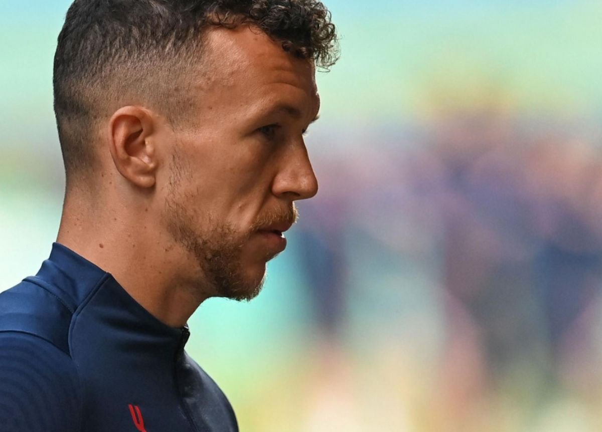 Navijači Arsenala nakon 7:1 pobjede nad PSV-om masovno dijele izjavu Perišića i sprdaju se s njim