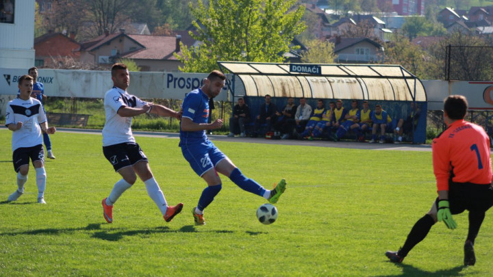 Gradina nastavlja borbu za Prvu ligu, šest golova u mreži Lokomotive