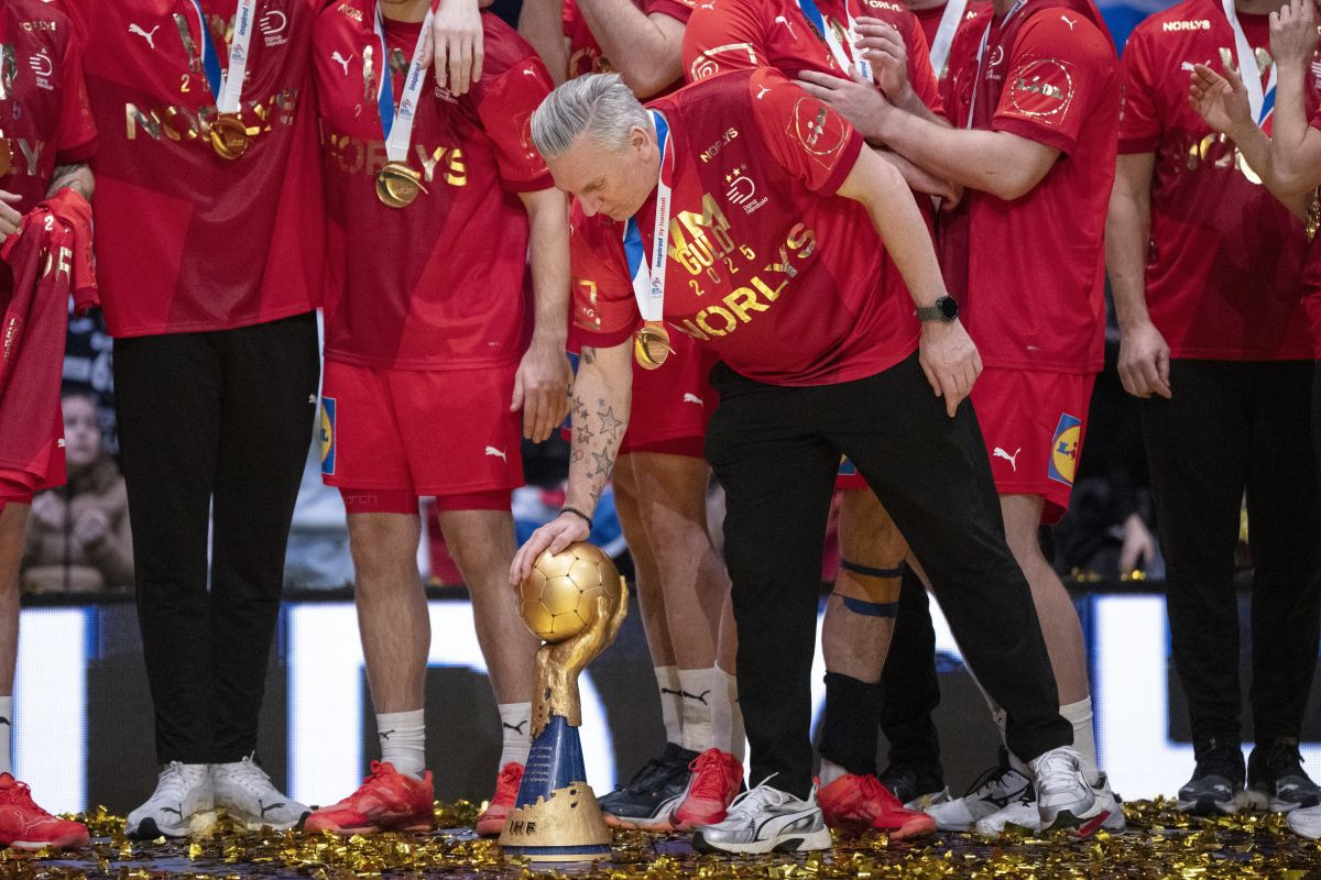 Svi su ostali u čudu zbog poteza selektora Danske nakon utakmice sa Hrvatima, sada je sve objasnio Svi su ostali u čudu zbog poteza selektora Danske nakon utakmice sa Hrvatima, sada je sve objasnio