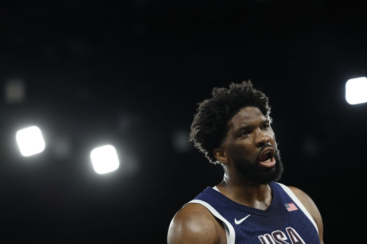 Skandal trese NBA - Joel Embiid prvo verbalno, a onda i fizički napao novinara Skandal trese NBA - Joel Embiid prvo verbalno, a onda i fizički napao novinara