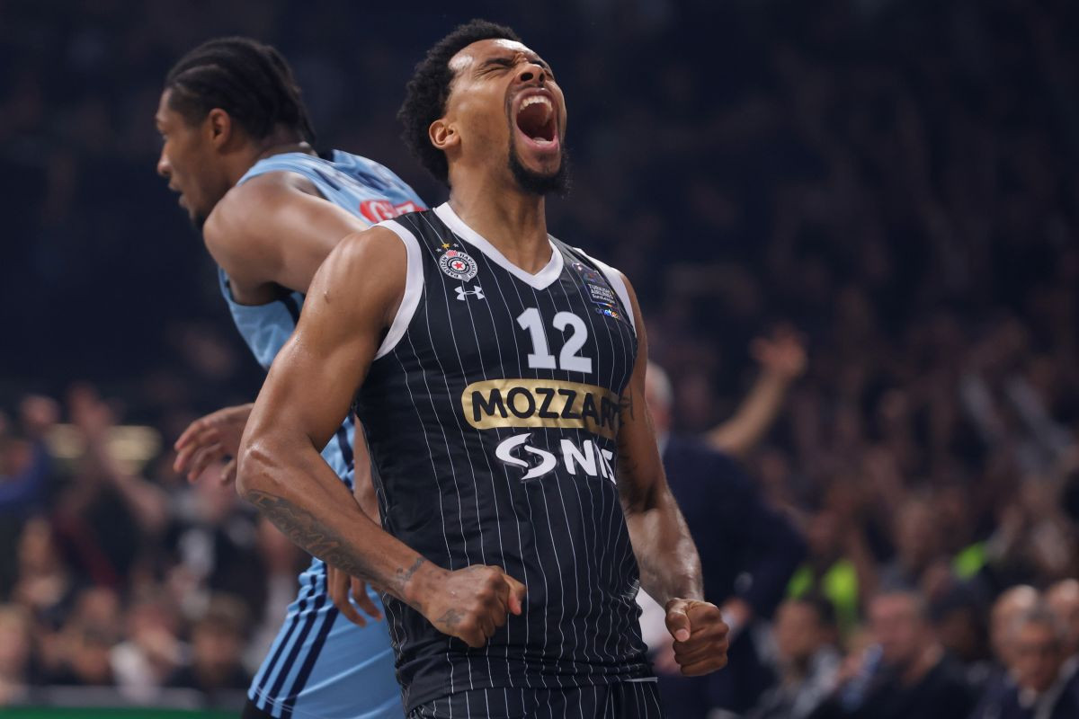 Poznato zbog čega Sterling Brown ne igra protiv Budućnosti Poznato zbog čega Sterling Brown ne igra protiv Budućnosti
