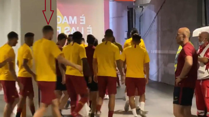 Džeki i nije bilo svejedno što je završio na klupi, vidjelo se to prilikom izlaska na zagrijavanje