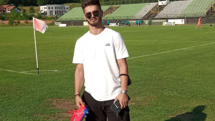 Ajdin Hasić stigao na odmor i prati prijateljski meč dva bh. kluba