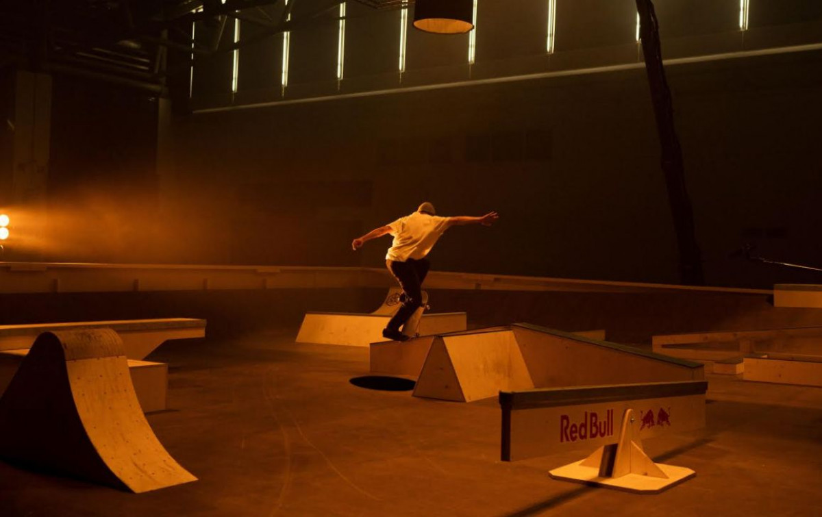 Majstori skateboardinga u pokretnom labirintu