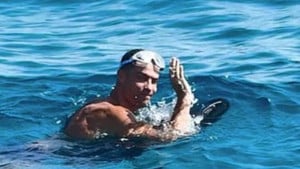 Svi na sahranu, a on se brćka: Objavljene fotografije šta je Ronaldo radio za vrijeme Jotine sahrane