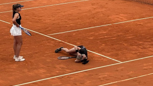 Muk u Madridu: Teniserka pala na tlo, tri minute je "dozivali"