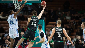 Tako to rade majstori igre ispod obruča! Double double učinak Ajdina Penave u Poljskoj