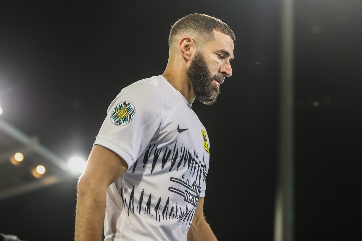 Ne liči na sebe! Ovako Karim Benzema izgleda danas: "Bože, šta su mu uradili?" Ne liči na sebe! Ovako Karim Benzema izgleda danas: "Bože, šta su mu uradili?"