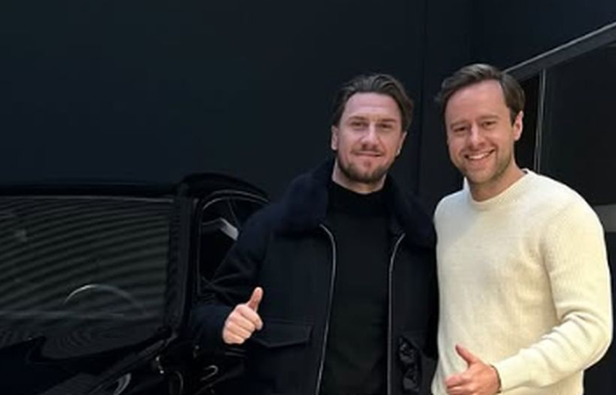 Bičakčić proslavio 35. rođendan, pa sebe počastio novim BMW-om vrijednim više od 50.000 eura Bičakčić proslavio 35. rođendan, pa sebe počastio novim BMW-om vrijednim više od 50.000 eura